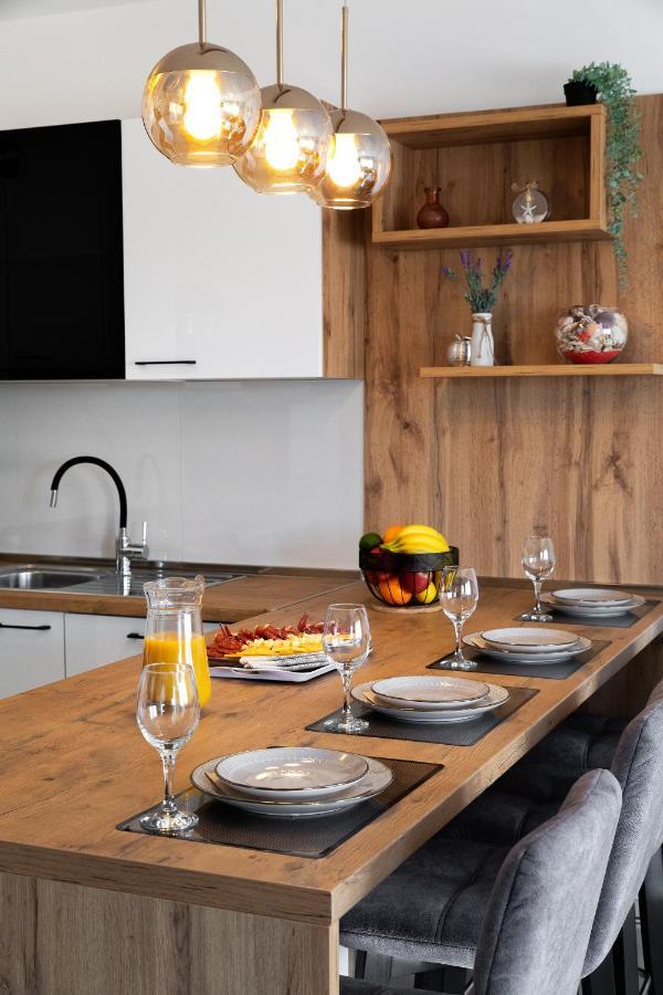 Sunny Island Apartment โตรกีร์ ภายนอก รูปภาพ