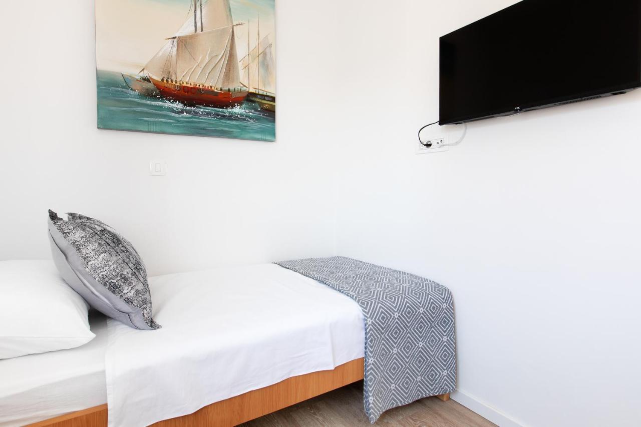 Sunny Island Apartment โตรกีร์ ภายนอก รูปภาพ